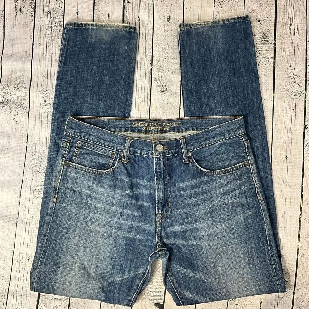 AMERICAN EAGLE Straight Leg Jeans